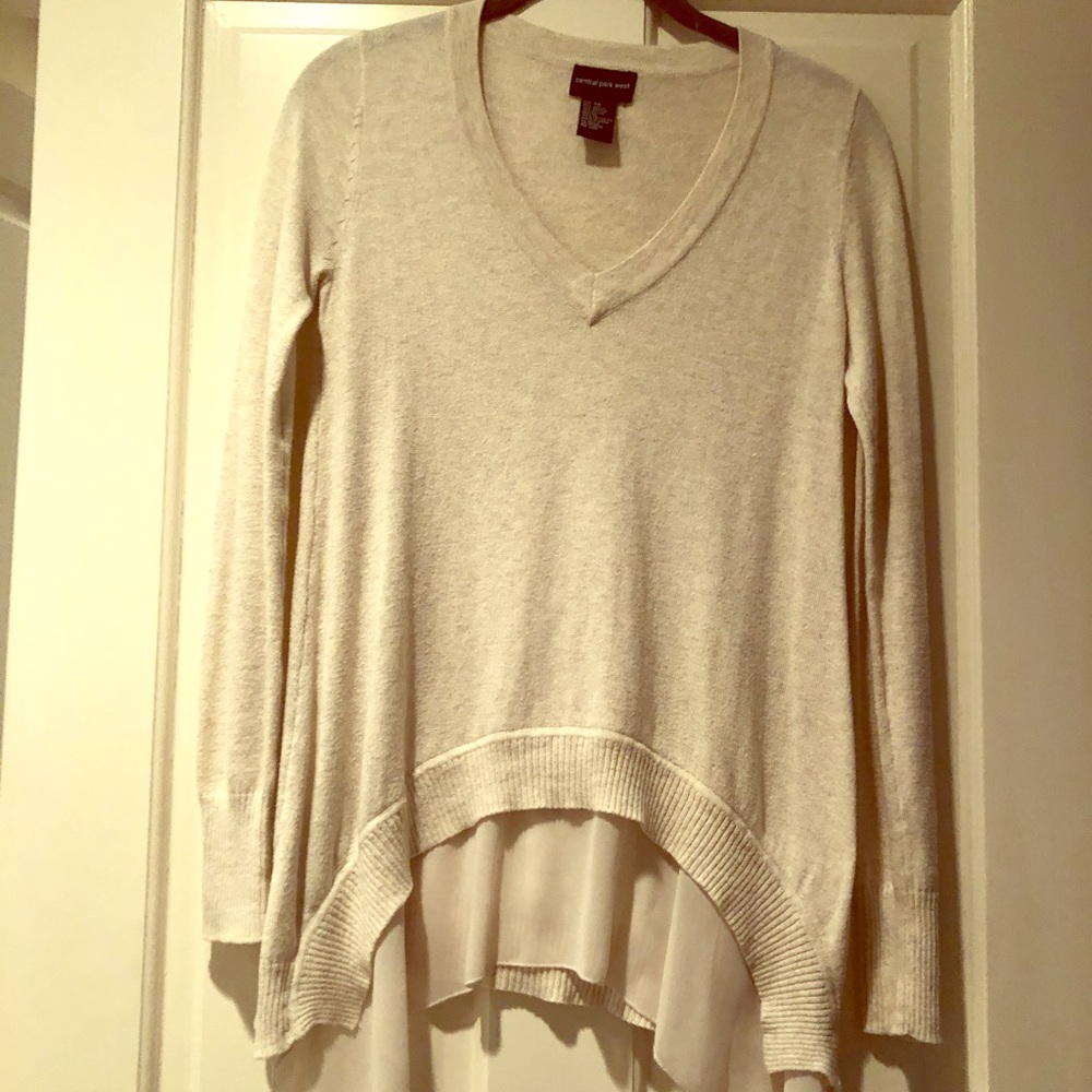 Central Park West V-neck cotton sweater size XS
